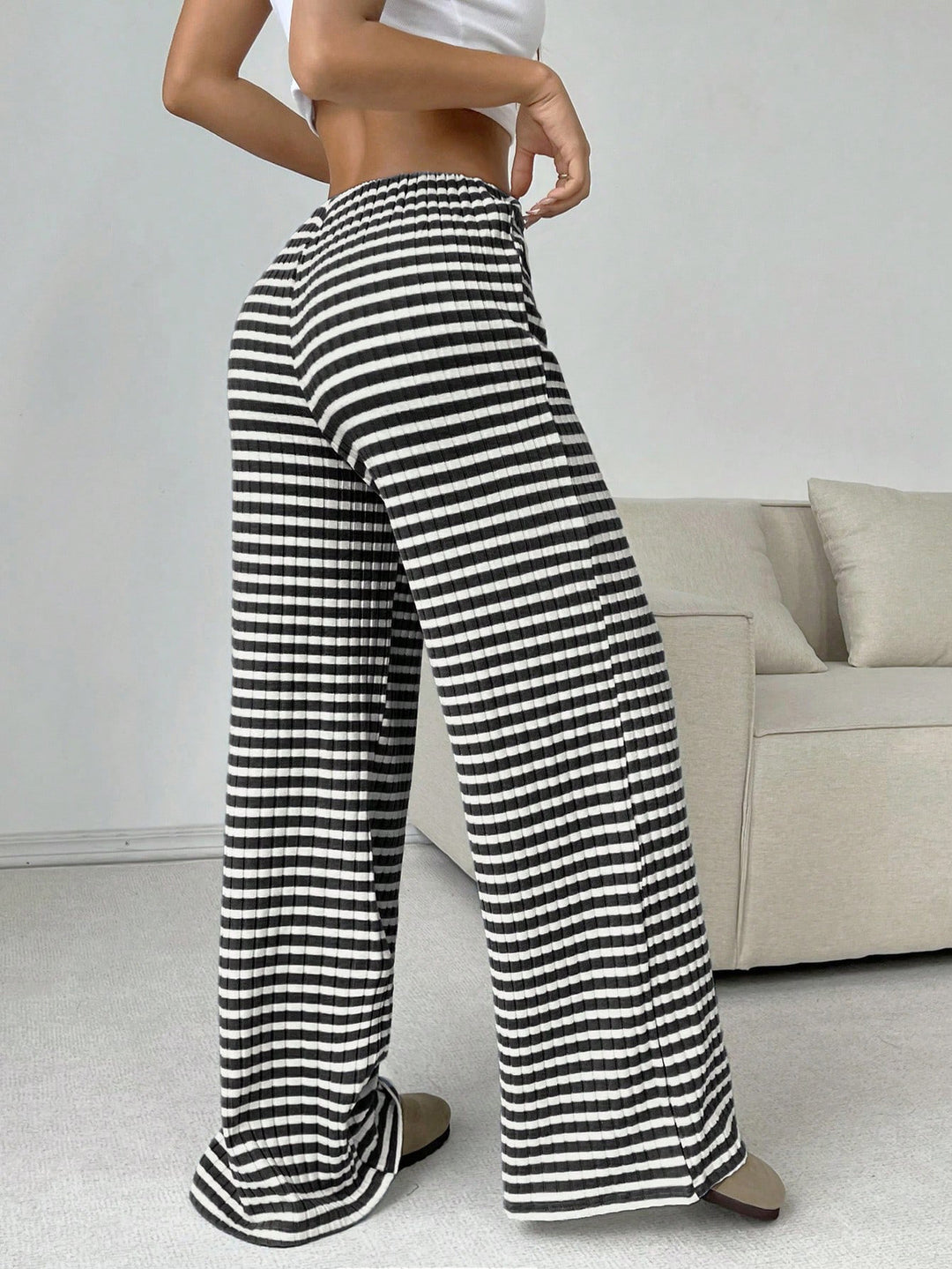 Damen Loungewear-Hose mit weitem Bein, geripptem Feinstrick und Kordelzug Shop Nory