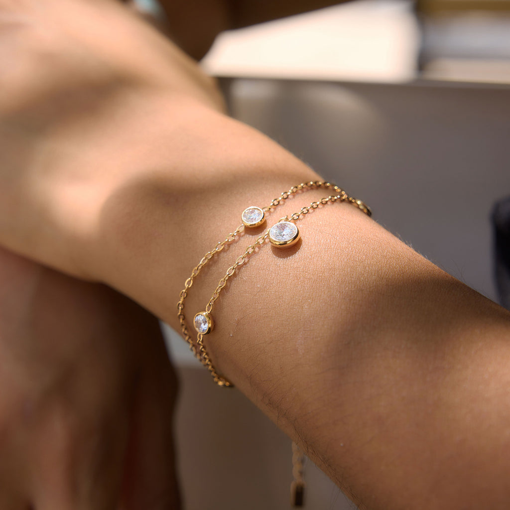 Damen Armband mit mehrlagigen Ketten und funkelnden Zirkonia Shop Nory