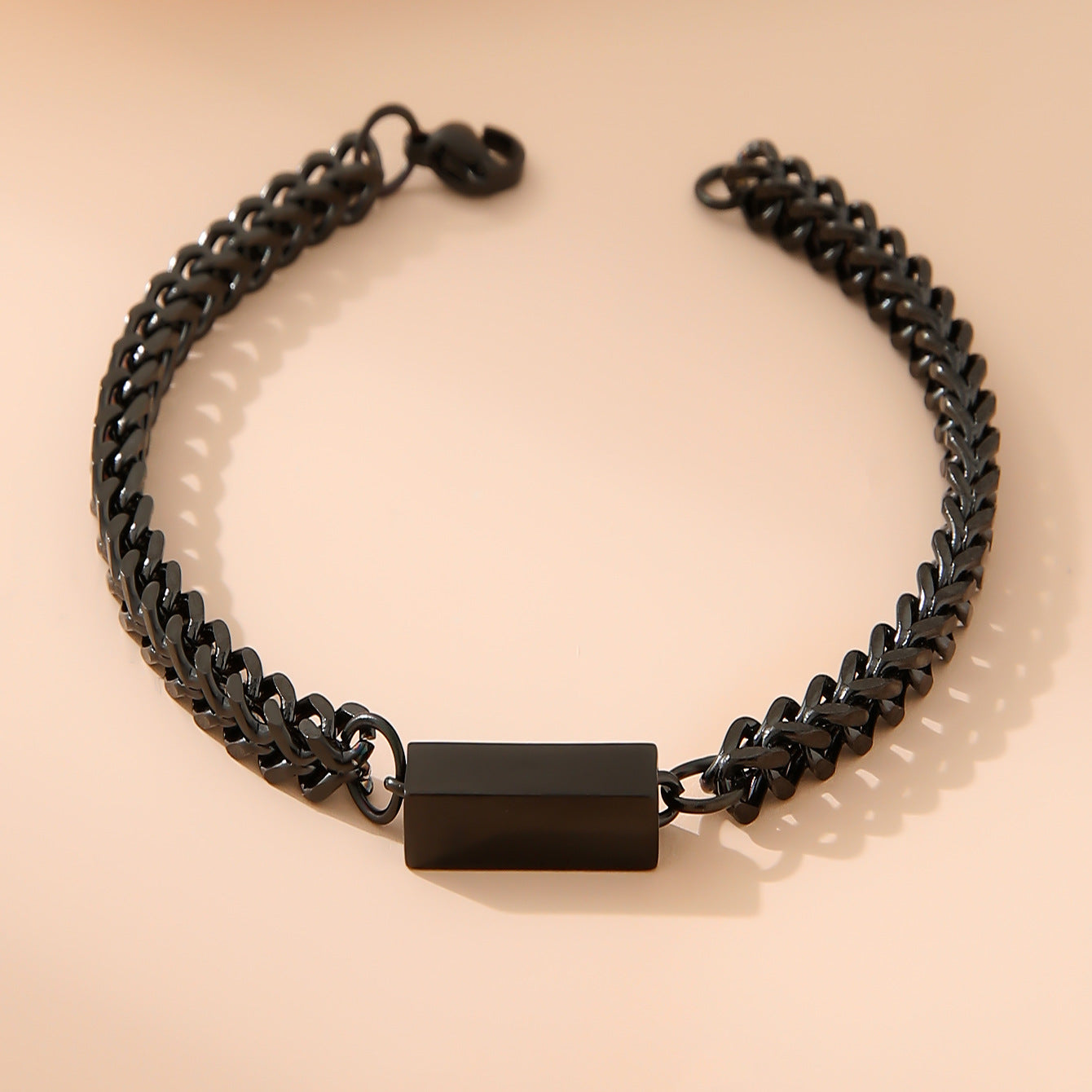 Damen stilvolles Gliederarmband mit gravierbarem Element Shop Nory