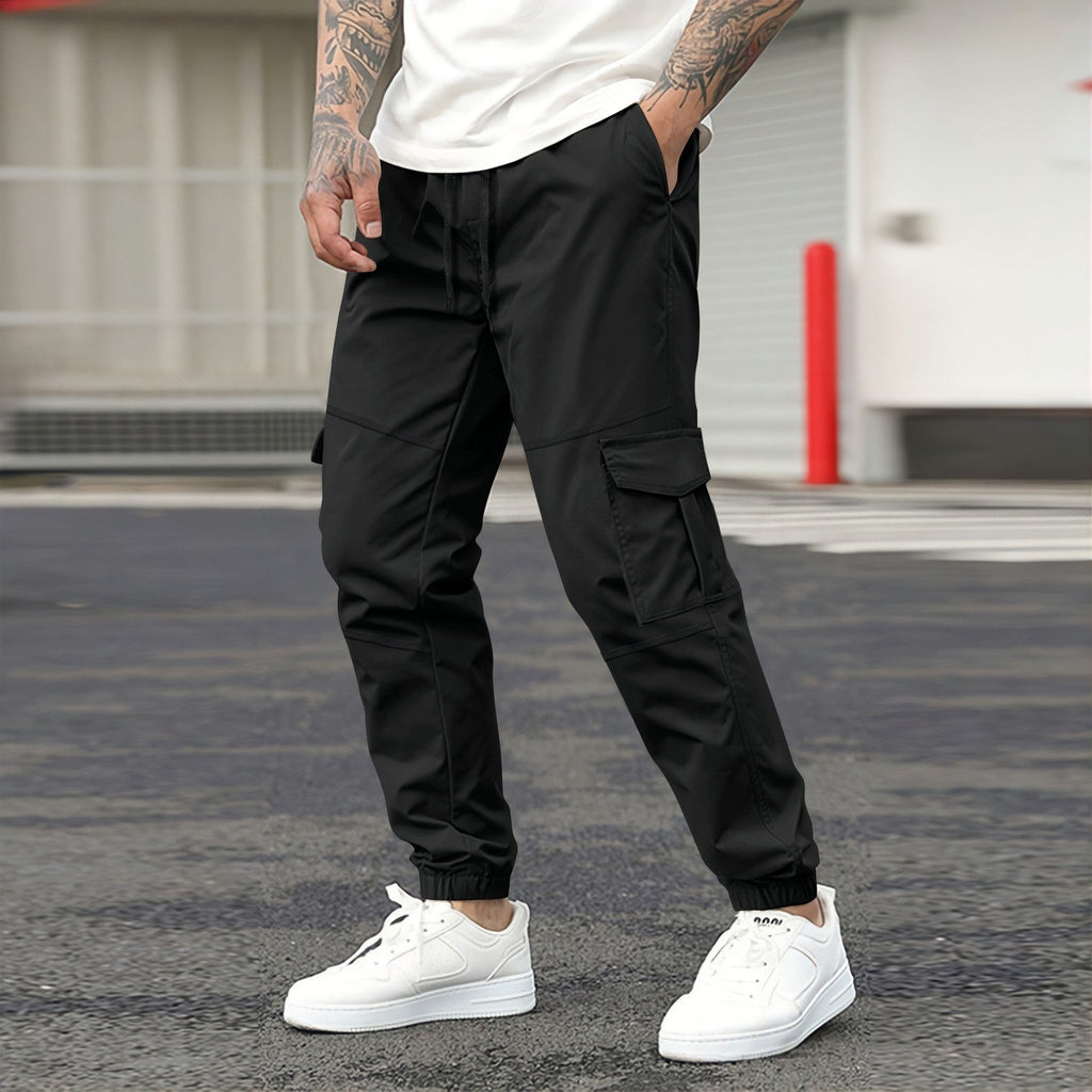 Herren Cargo-Jogginghose mit elastischem Bund und praktischen Cargotaschen