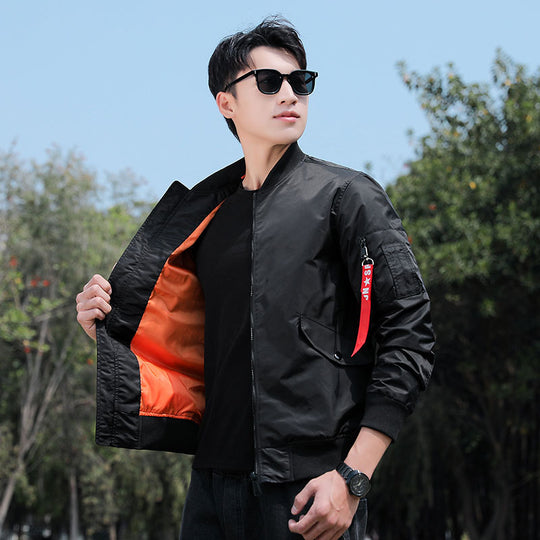 Herren Bomberjacke im Pilotenstil mit wasserabweisender Nylonhülle und Ärmel-Utilitytasche Shop Nory