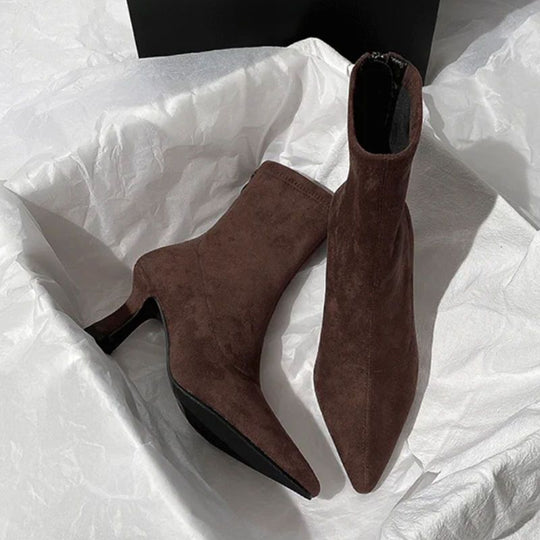 Damen spitz zulaufende Ankle-Boots aus Veloursleder mit sculpted Heel und schmalem Schaft Shop Nory