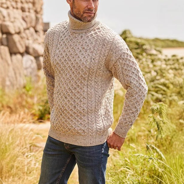 Herren Strickpullover mit Stehkragen und Kabelmuster