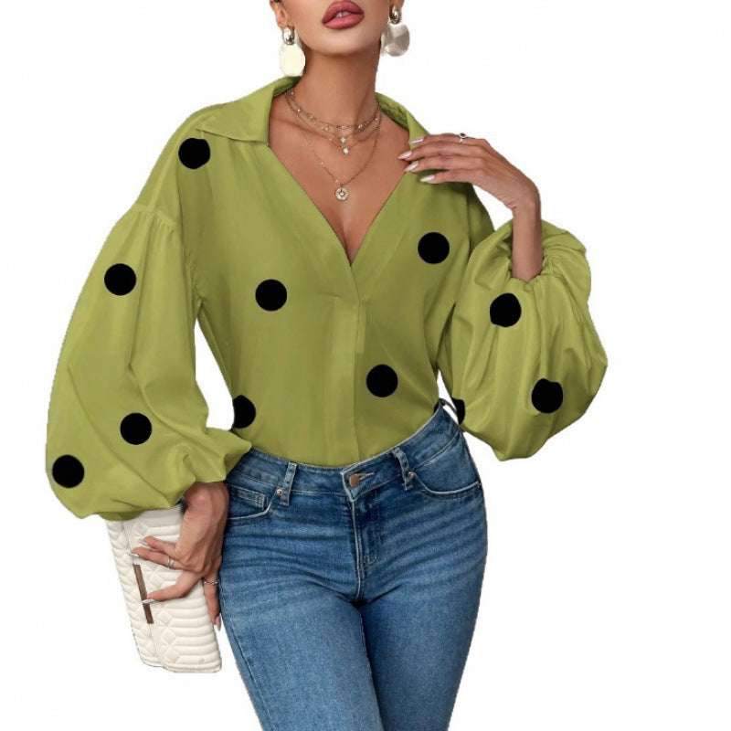 Damen Bluse mit voluminösen Ballonärmeln und elegantem Kragen