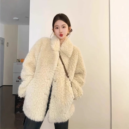 Damen Oversize Teddyfell‑Mantel mit Schalkragen und verdeckter Knopfleiste Shop Nory