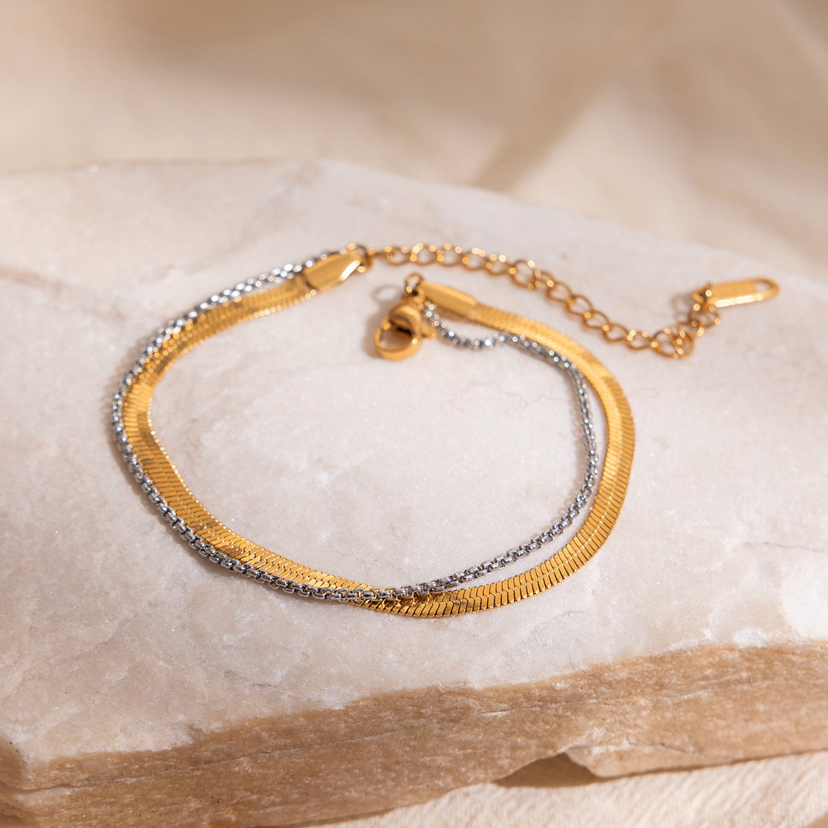 Damen Edelstahlarmband mit doppelter Kette und elegantem Design Shop Nory