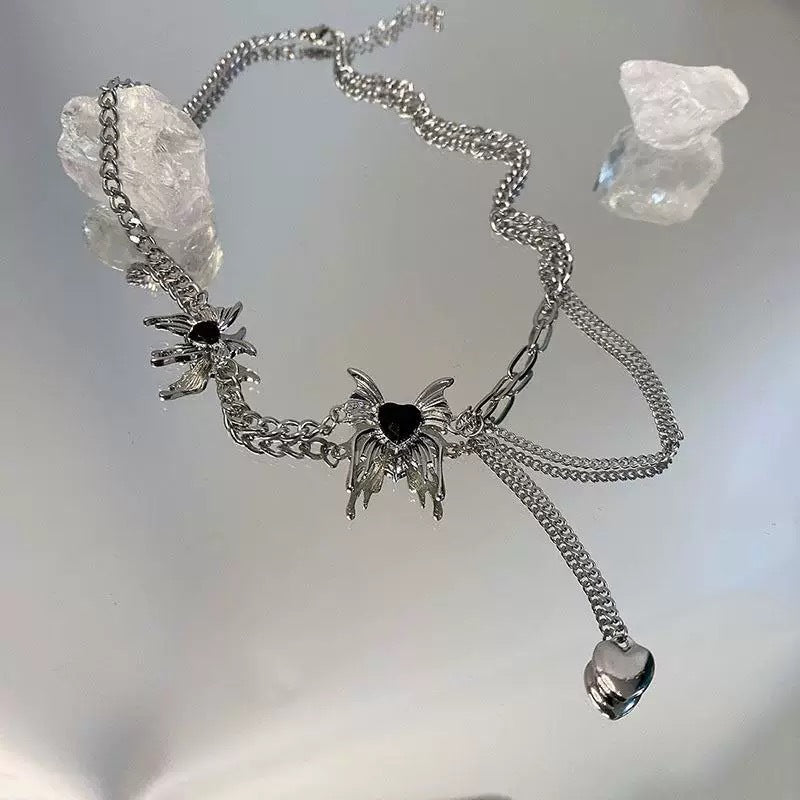 Damen Kette mit kreativem Herz- und Spinnenanhänger Shop Nory