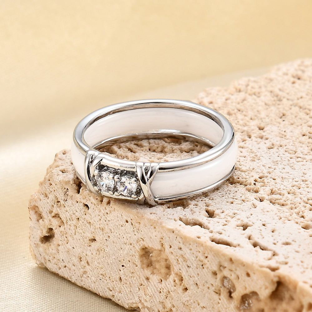 Herren Ring mit elegantem Design und funkelnden Zirkonia Shop Nory