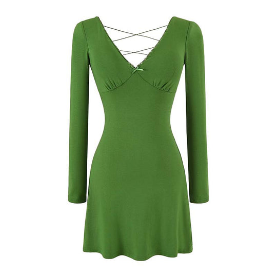 Damen Enganliegendes Minikleid mit tiefem V-Ausschnitt, geraffter Brust und gekreuzten Rückenträgern Shop Nory