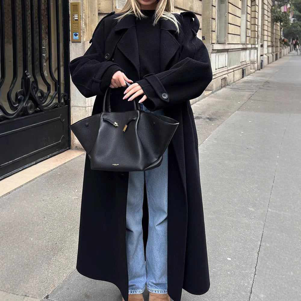 Damen Extravagant geschnittener Oversize-Wollmantel mit Schulterklappen und weitem Schalkragen Shop Nory