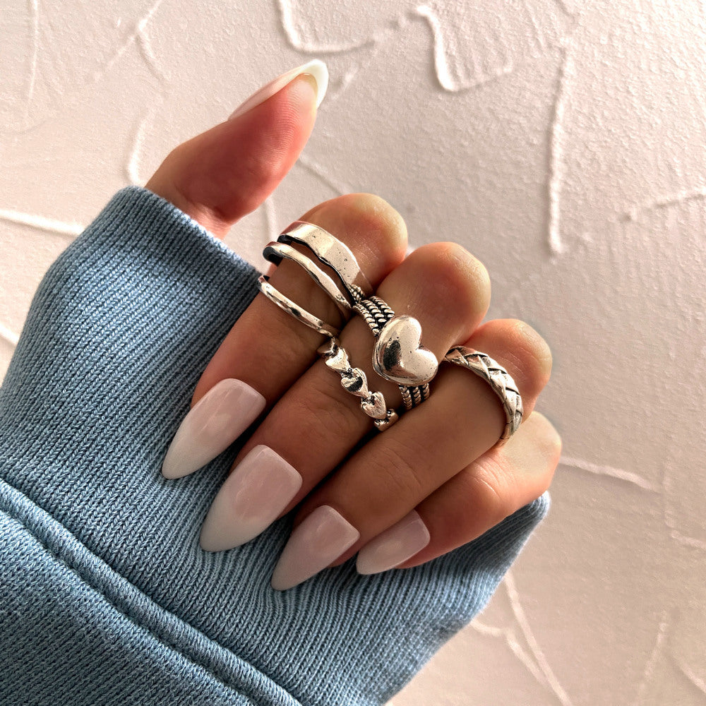 Damen Ring-Set mit einzigartigen Designs und kraftvollen Akzenten Shop Nory