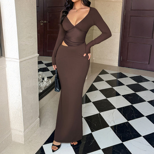 Damen nan tailliertes Maxikleid mit tiefem V‑Ausschnitt, seitlichem Cut‑Out und figurbetonter Stretch‑Silhouette Shop Nory