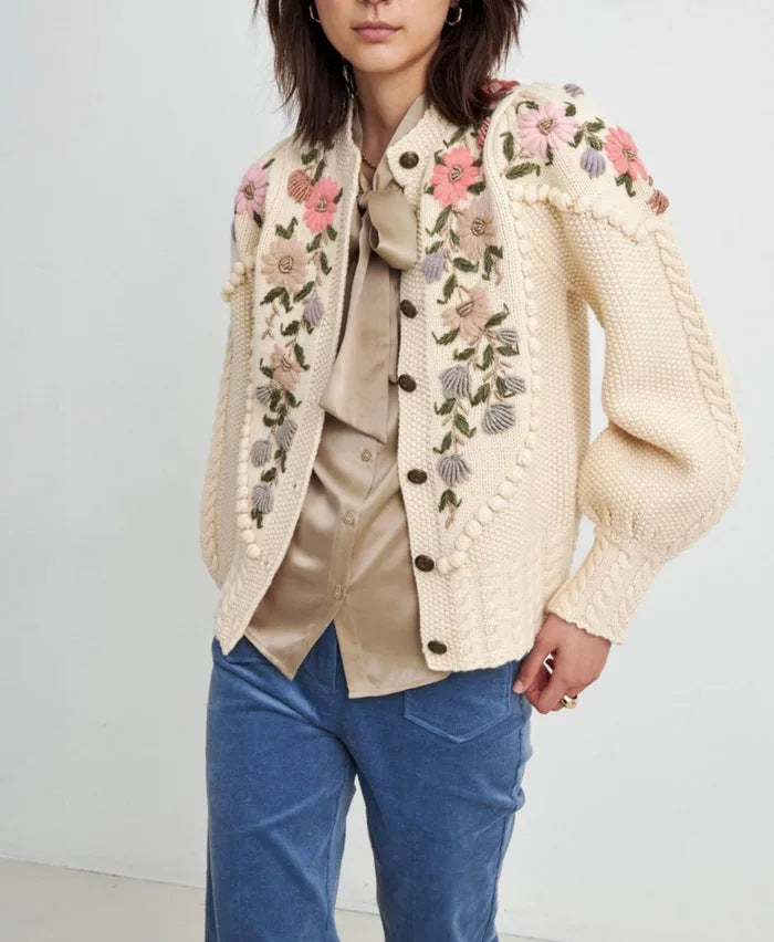 Damen Eleganter Strickpullover mit floralen Stickereien
