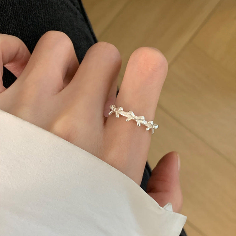 Damen Zierlicher und filigraner Ring mit Schleifenmotiv Shop Nory