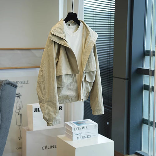 Damen Modische Übergangsjacke mit hohem Kragen und praktischen Taschen Shop Nory