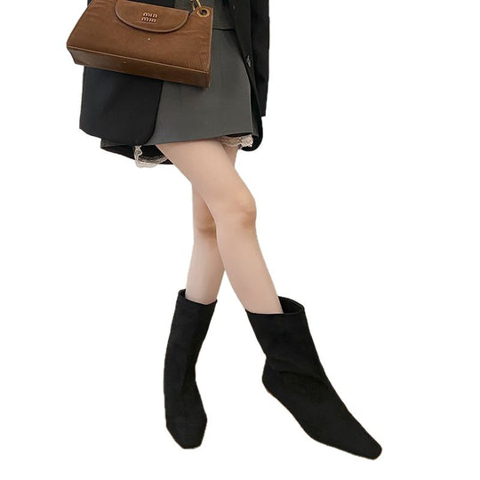Damen Midi‑Stiefeletten mit spitzer Zehenform, Veloursleder‑Optik und schlankem Keilabsatz Shop Nory