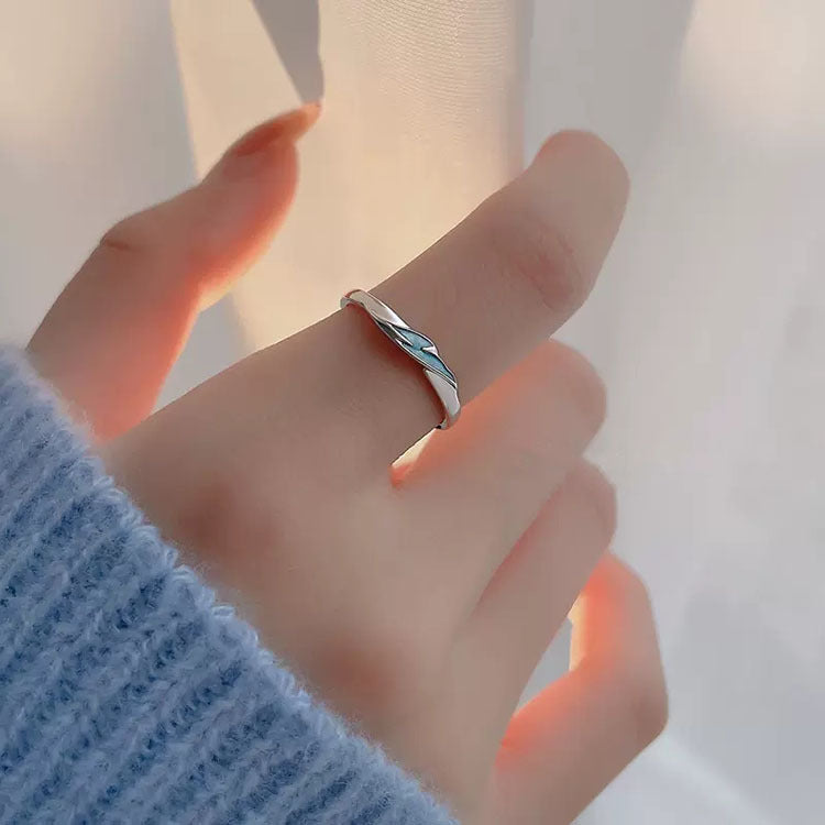 Damen Zarter Silberring mit stilvollem geschwungenem Design Shop Nory