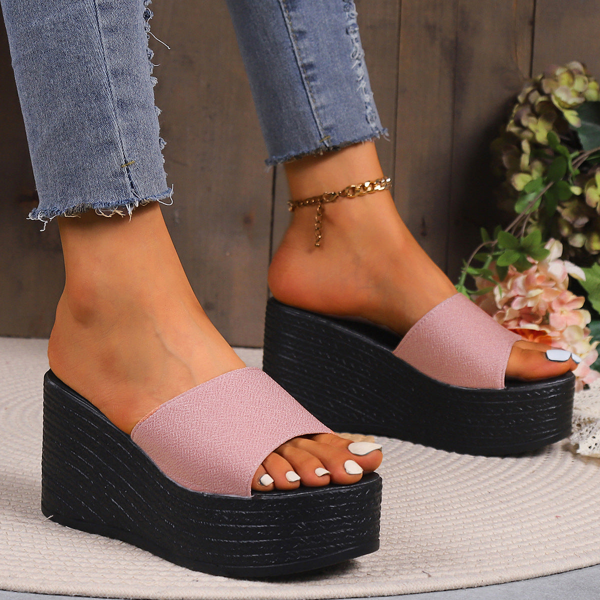 Damen Wedge-Pantoletten mit elegantem Schnitt und komfortabler Sohle