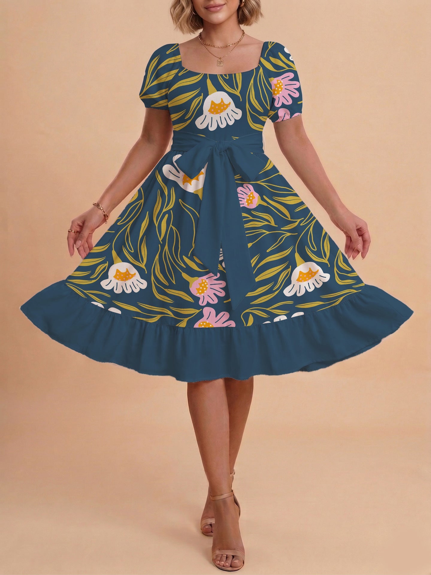 Damen Sommerliches Blumenkleid mit taillierbarem Gürtel und voluminösen Ärmeln