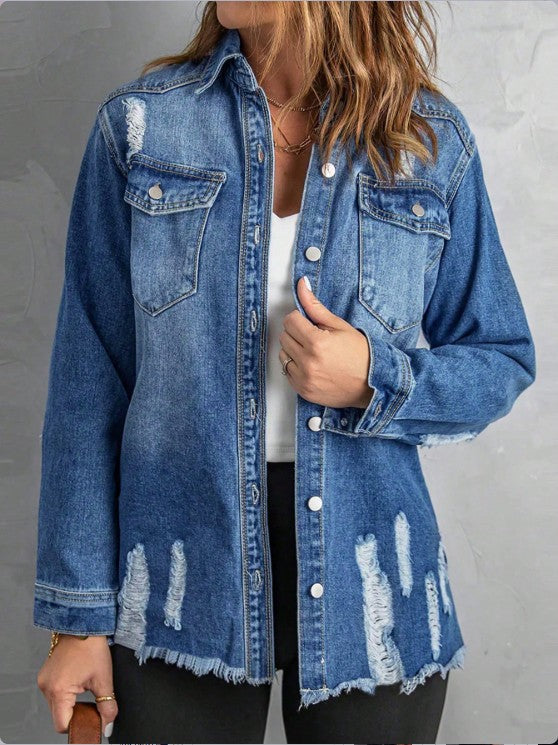 Damen Lässige Oversize-Denimjacke mit Destroyed‑Details, Hemdkragen und Fransen‑Saum Shop Nory