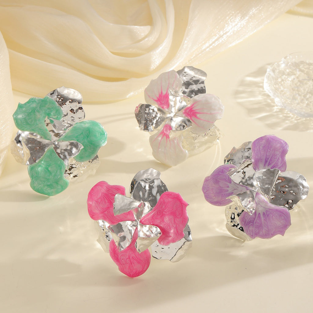 Damen Blütenförmiger Ring aus glänzendem Metall und hochwertigem Epoxidharz Shop Nory