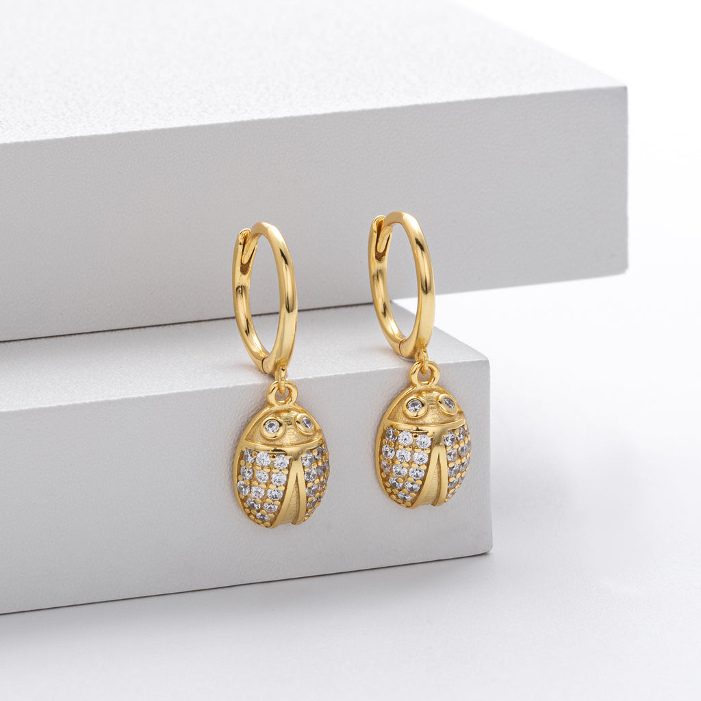 Damen Ohrhänger im stilvollen Marienkäferdesign aus hochwertigem 925 Sterling Silber und funkelnden Zirkonsteinen Shop Nory