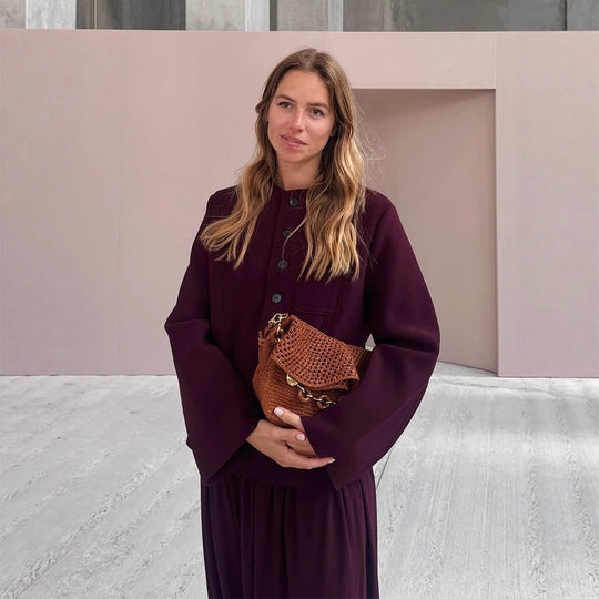 Damen Kurzjacke mit Rundhalsausschnitt, kastiger Silhouette und gewelltem Saum Shop Nory