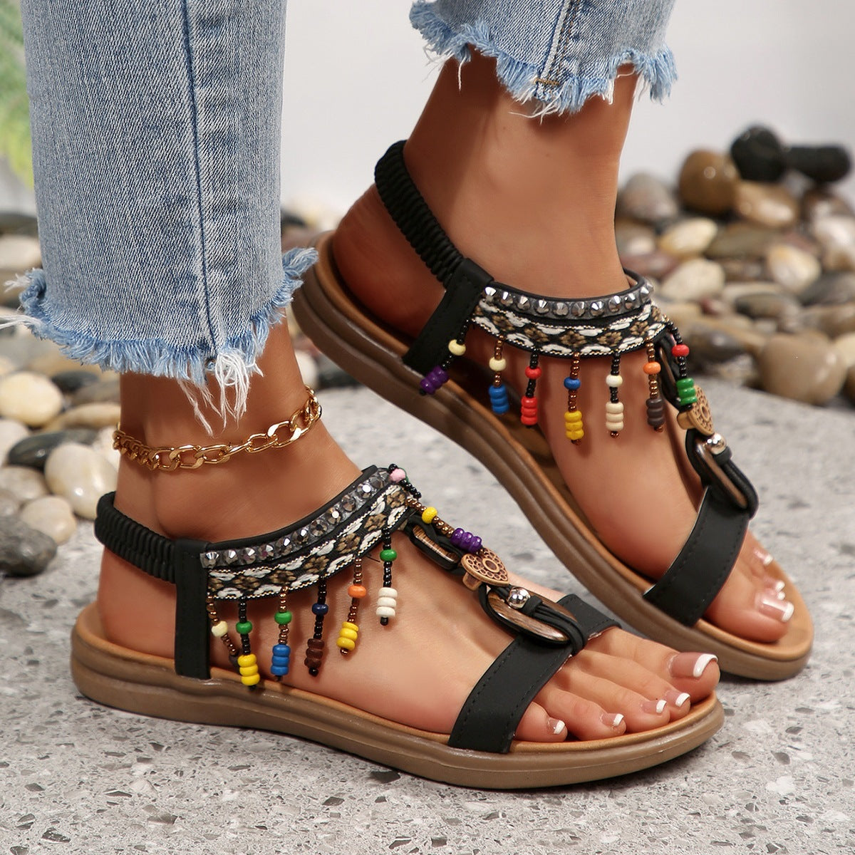 Damen Riemensandalen mit bunten Perlen und komfortablem Fußbett
