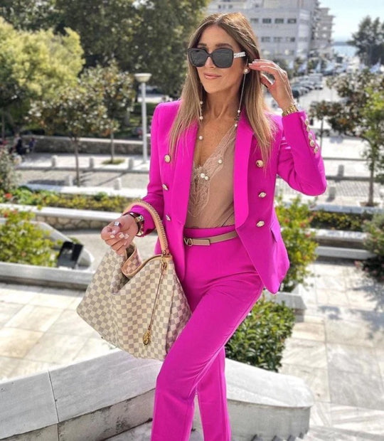 Damen Taillierter Hosenanzug mit tiefem Revers, Slim-Hose und goldenen Zierknöpfen Shop Nory