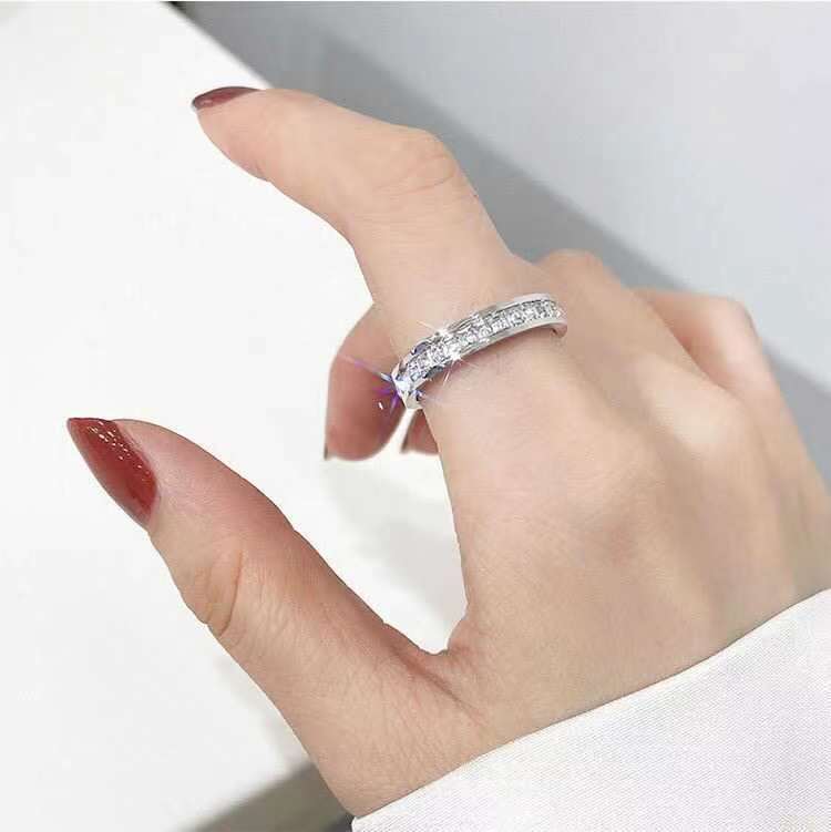 Damen Zarter und funkelnder Eternity-Ring mit Zirkonia Shop Nory