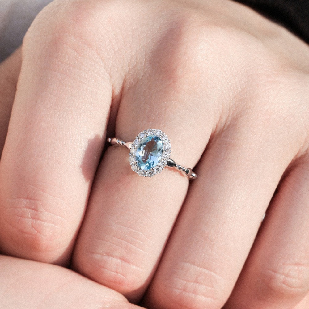 Damen Ring mit ovalem und funkelndem Zirkon Shop Nory