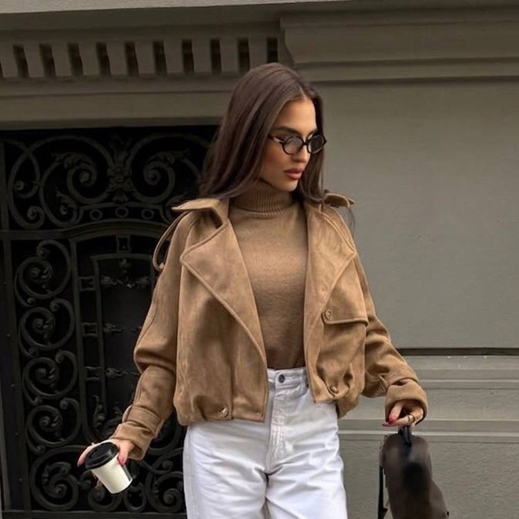 Damen Kurze Velourslederjacke im Bomberstil mit voluminösem Revers, Epauletten und taillierendem Gummisaum Shop Nory