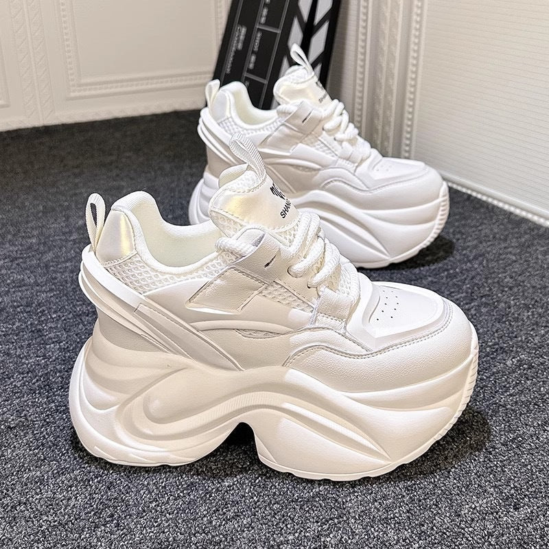 Damen Plateau-Sneaker mit extrem dämpfender Sohle und atmungsaktiver Oberfläche