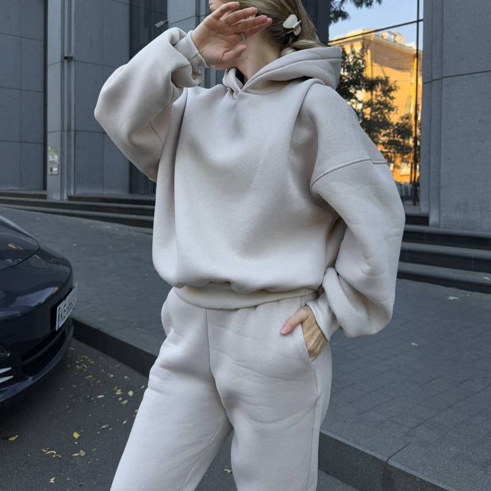 Damen Oversized-Fleece-Sweatset mit Kapuze und konisch zulaufender Jogginghose Shop Nory