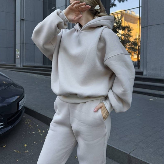 Damen Oversized-Fleece-Sweatset mit Kapuze und konisch zulaufender Jogginghose Shop Nory