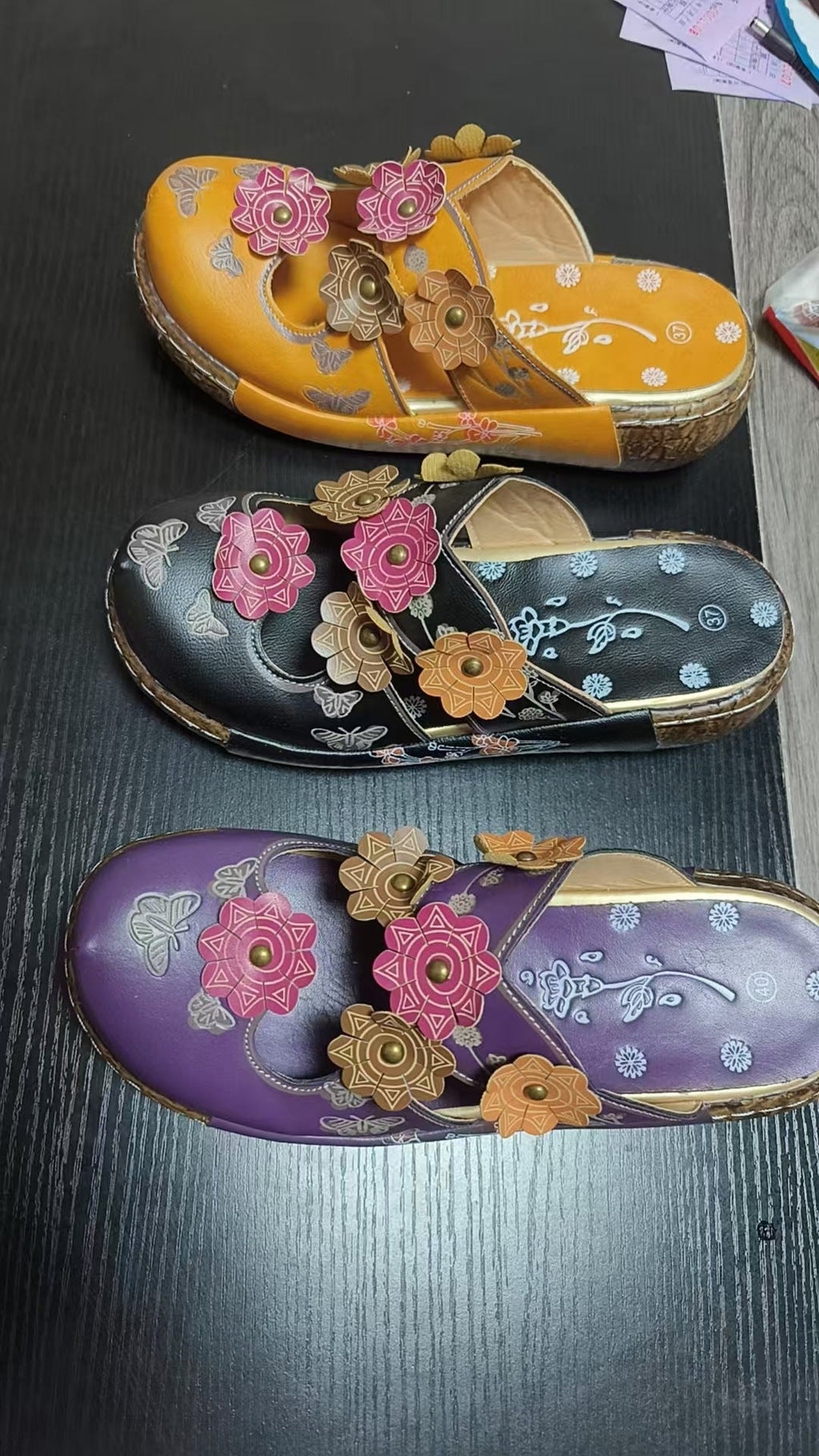 Damen Bequeme Blumensandalen mit ergonomischem Fußbett und modischen Akzenten
