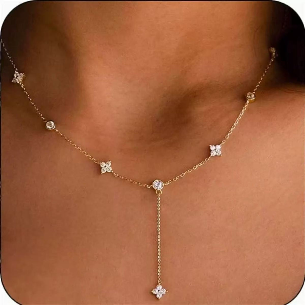 Damen Halskette mit funkelnden Zirkonia-Akzenten und elegantem Kettendesign Shop Nory