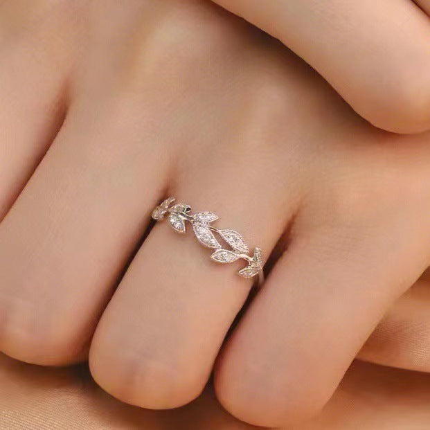 Damen eleganter Schmuckring mit minimalistischer Gestaltung Shop Nory