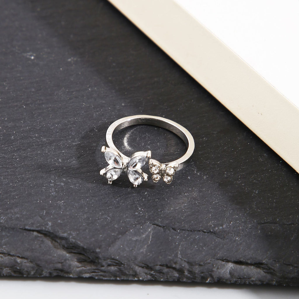 Damenring im floralen Design mit funkelnden Zirkonia Shop Nory