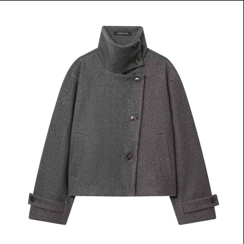Damen Cropped Wollmix-Kurzjacke mit hohem Stehkragen, asymmetrischer Knopfleiste und Krempelmanschetten Shop Nory