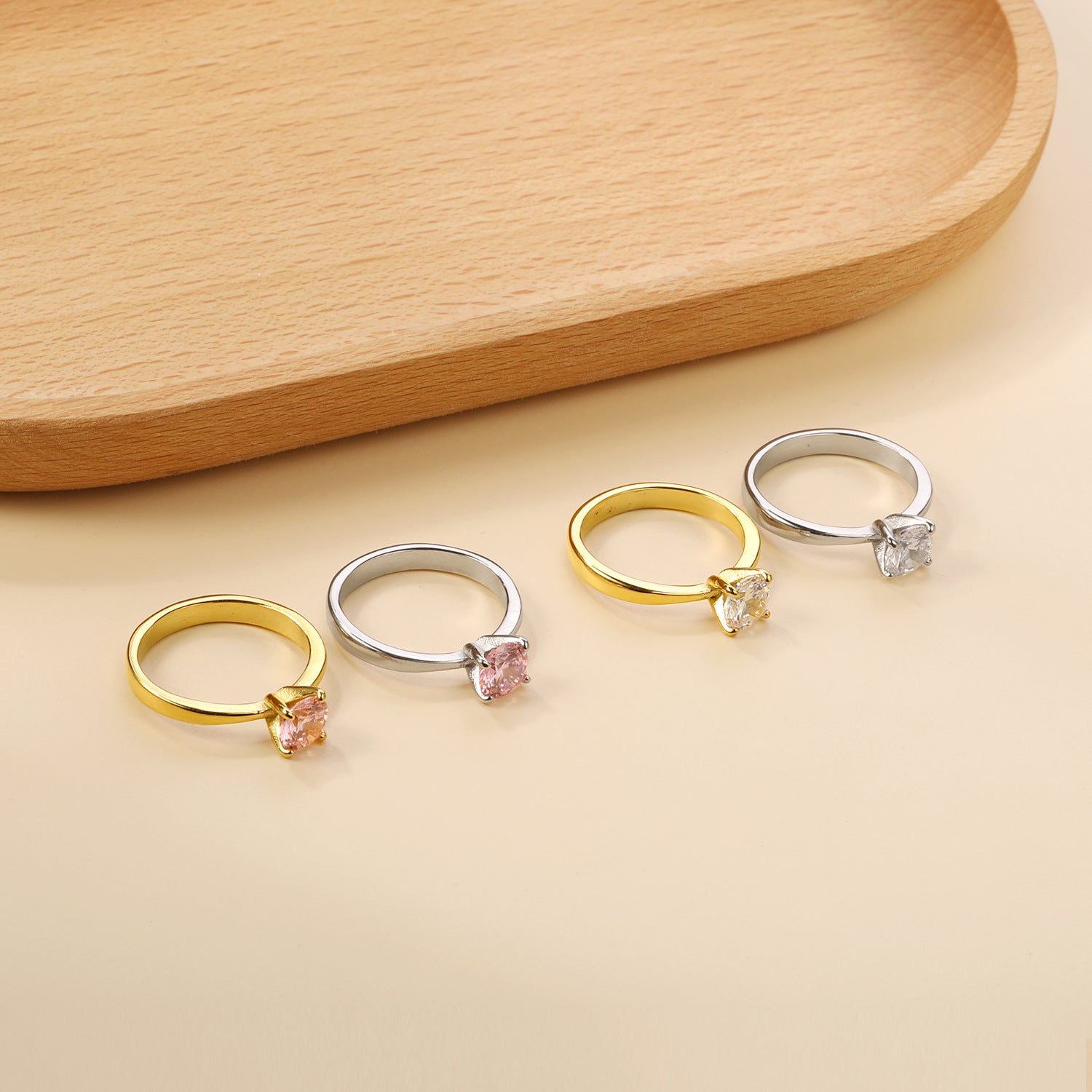 Damen Ring mit funkelndem Kristall und hochwertiger goldplattierter Oberfläche Shop Nory