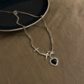 Damen Kette mit kunstvollem Herzanhänger und eleganten Akzenten Shop Nory