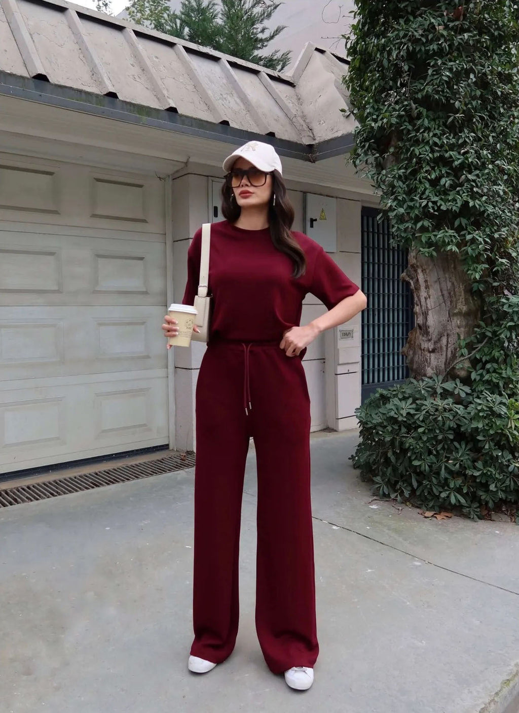 Damen Komfortabler und stilvoller Jumpsuit mit weitem Bein