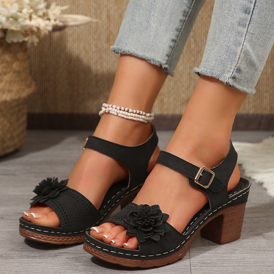 Damen Plateau-Sandalen mit floralen Akzenten und rutschfester Sohle