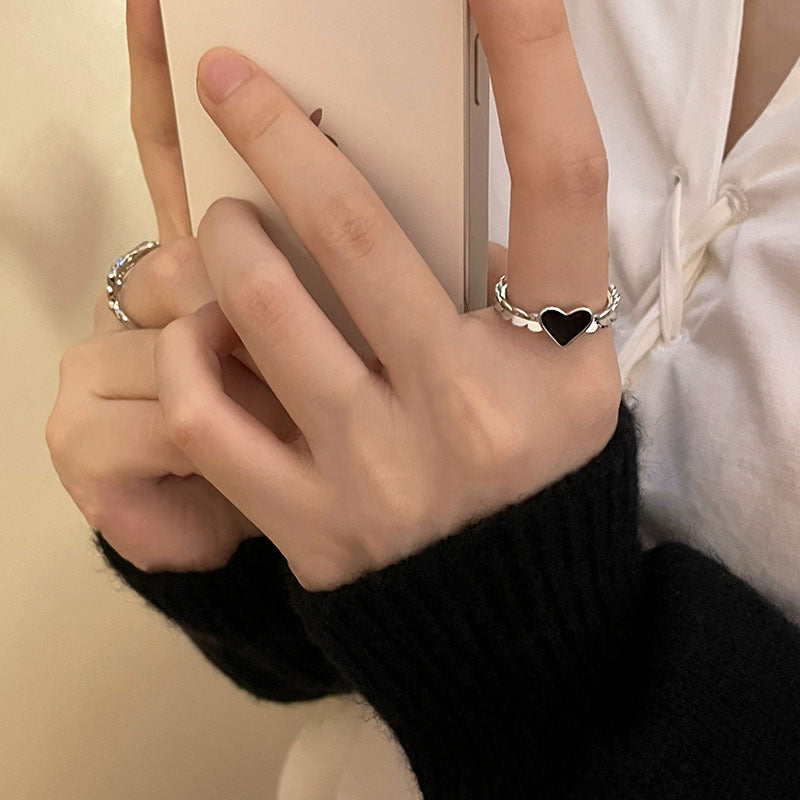 Damen herzförmiger Ring aus hochwertigem Metall mit eleganten Akzenten Shop Nory