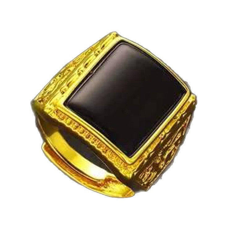 Herren Ring mit kunstvollem rotem Stein und eleganter goldfarbener Umrandung Shop Nory