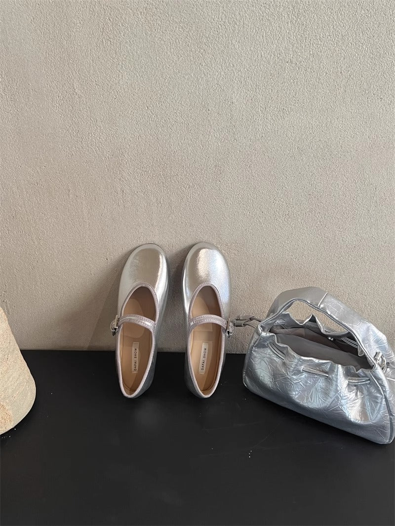 Damen modische Mary Janes mit verstellbarem Riemen und glänzender Oberfläche