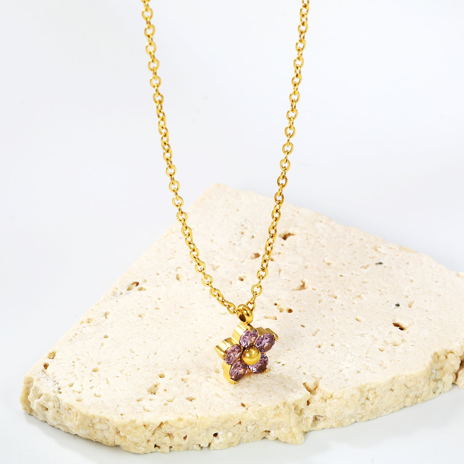 Damen Halskette mit hochwertigem Blumenanhänger und funkelnden Kristallen Shop Nory