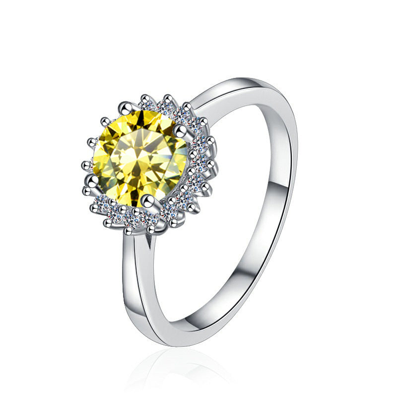 Damenring mit elegantem facettiertem Hauptstein und funkelndem Zirkonia-Besatz Shop Nory