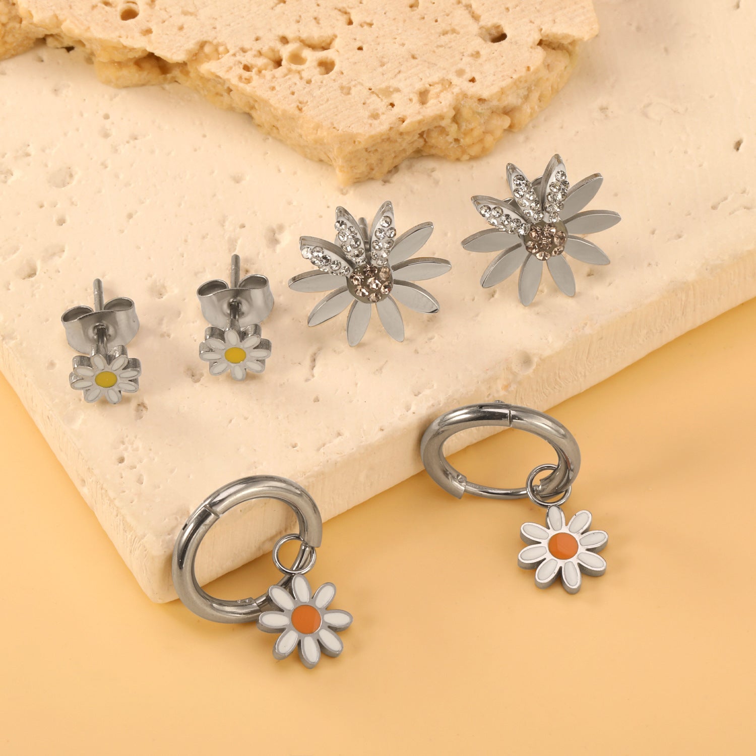 Damen Hängende Ohrstecker mit floralem Design Shop Nory